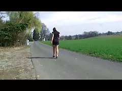 Porn woman lady girl with big lips and milking